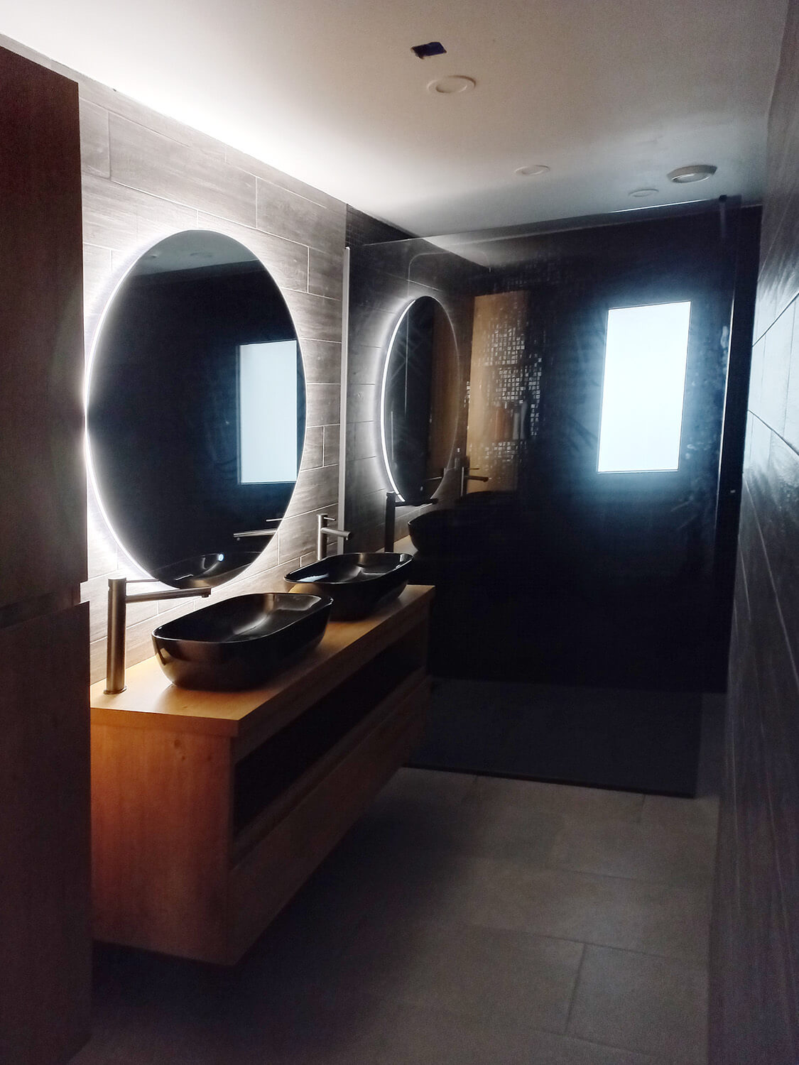 Badkamer luxe verbouwing totaalbouw IRFO Totaalbouw